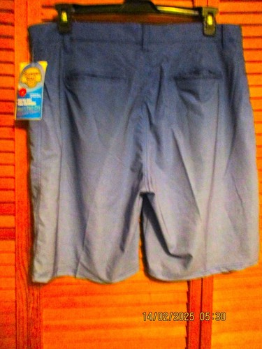 NEW WITH TAGS-MENS BANANA BOAT HYBRID SHORTS-OMBRE BLUES-SIZE LARGE - Picture 2 of 13