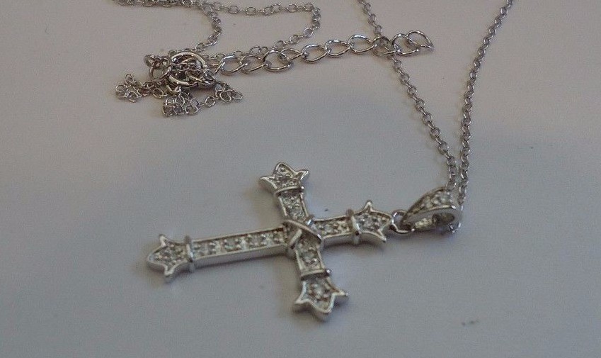 STERLING SILVER DESIGNER CROSS NECKLACE PENDANT W/ 3 Cts LAB