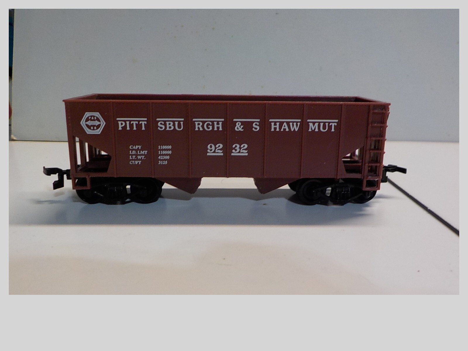 HO Scale Life Like PITTSBURGH & SHAWMUT  2 BAY HOPPER Car #9232