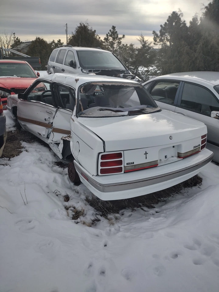 82-96 Olds Cutlass Ceira/ Buick Century  transmission for 3.1 engine 91k miles Foto 2 de 4