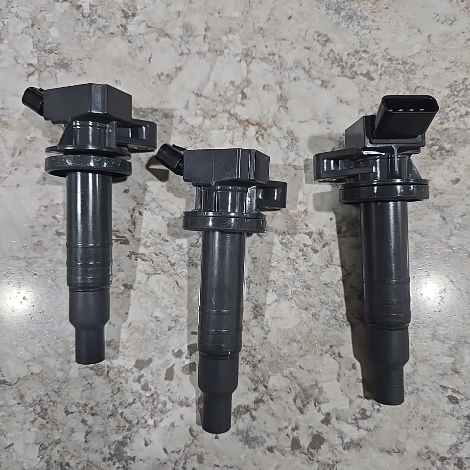 GENUINETOYOTA AYGO 1.0 2009 PETROL MK1 SET OF 3 IGNITION COILS 90919-T2002 DENSO - Image 2 of 2