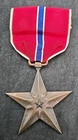 Vintage WWII Bronze Star Military Medal with Ribbon Pin Military (Stk21@16)