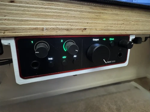 Halterung für Focusrite Scarlett Solo 4. Generation