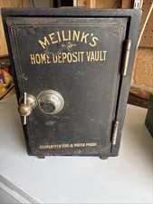MELINKS Antique Safe. Read Description