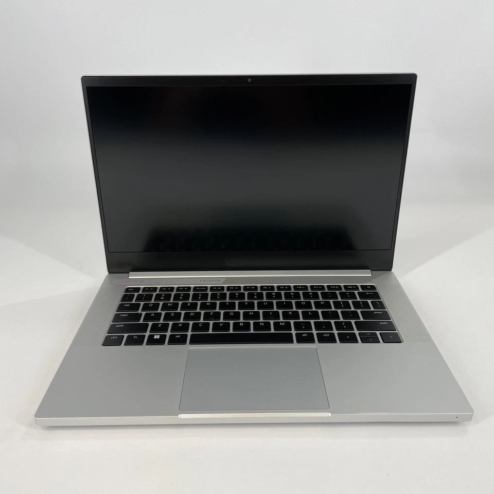 Razer Blade 14 165Hz 2K 3.3GHz Ryzen 9 6900HX 16GB 1TB SSD RTX 3070 Ti Excelente