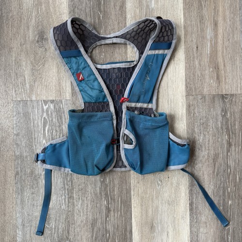 UltraAspire Spry 2.5 Running Vest Unisex Adjustable Reflective Minimalist Trail