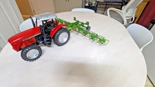 Mint JLE Ertl 1/16 Massey Ferguson 8270 Tractor plus Bruder Krone KWT Tedder