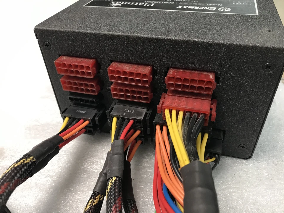 Enermax Platimax 1350W 80 Plus Platinum Modular Power Supply EPM1350EWT - Image 4 of 4