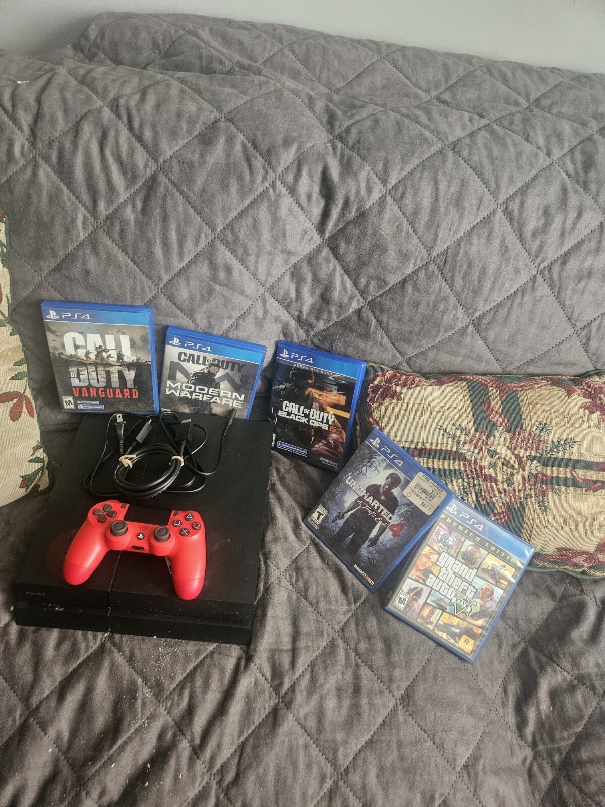 Sony PlayStation 4 Console - 500 GB (CUH1215A)