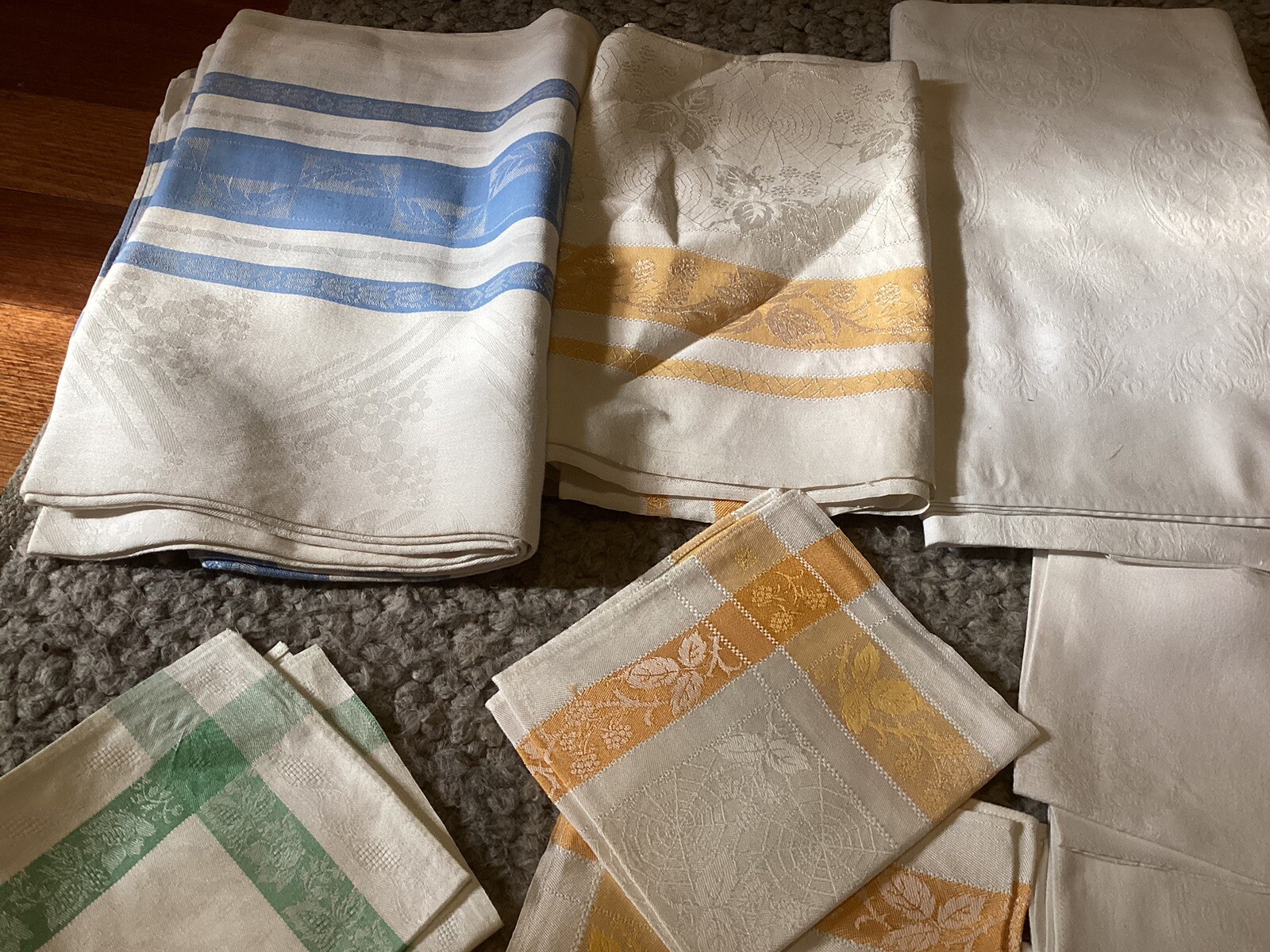 Genuine Vintage Linen Bundle damask Tablecloths Serviettes HARVEST