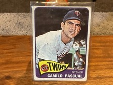 1965 Topps #255 CAMILO PASCUAL Minnesota Twins VG + crease