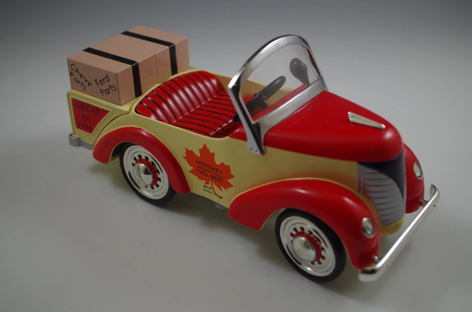 CROWN PREMIUMS 1941 CARTON PEDAL CAR BANK DIE CAST 1:6 SCALE LE. HERSHEY  MIB - Image 2 of 4