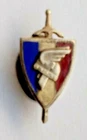 ORIGINAL WW2 VICHY  FRANCE LAPEL BADGE. MILITARY COMBATTANTS.