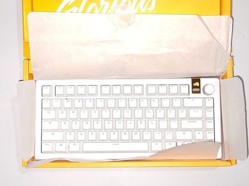 Glorious GMMK 3 PRO HE 75% Wireless Hall-Effect Linear Switch Gaming Keyboard-OB - Picture 3 of 5