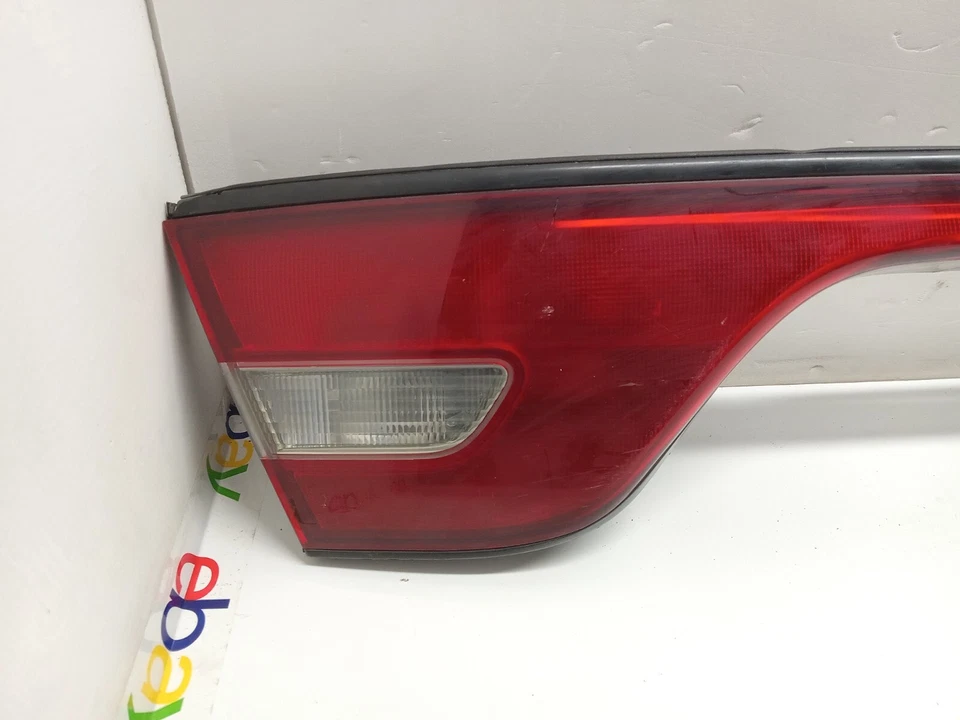 1994-1996 MITSUBISHI GALANT REAR CENTER TAIL PANEL OEM, 194-58462 - Image 2 of 4