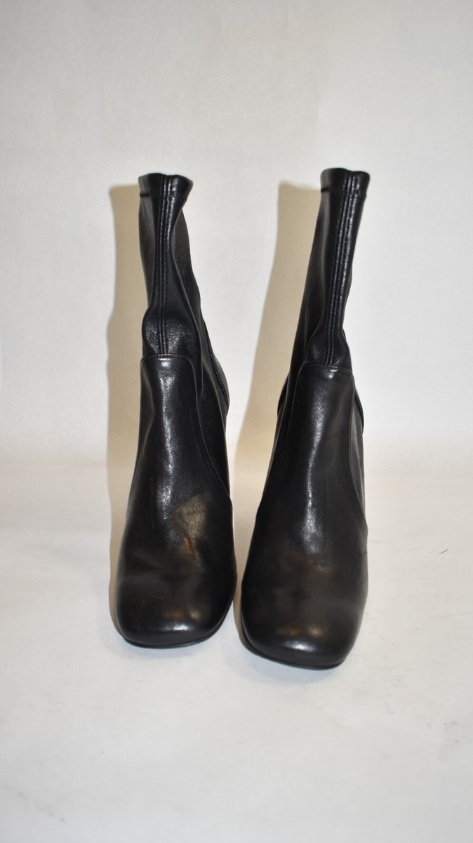 $700 STUART WEITZMAN CURVEBLOCK 100 SQUARE LEATHER BOOTIE