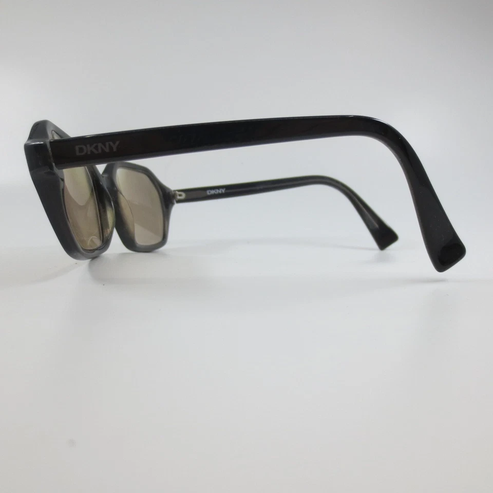 Dkny 太阳镜框 7814S 963 女式哑光黑色塑料方形全边 135 — 第 3/4 张图片