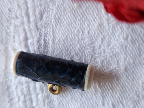 Collection bouton ancien tube repyile bleu 2,4 cm sur 0,7 cm D9A - Bild 4 von 6