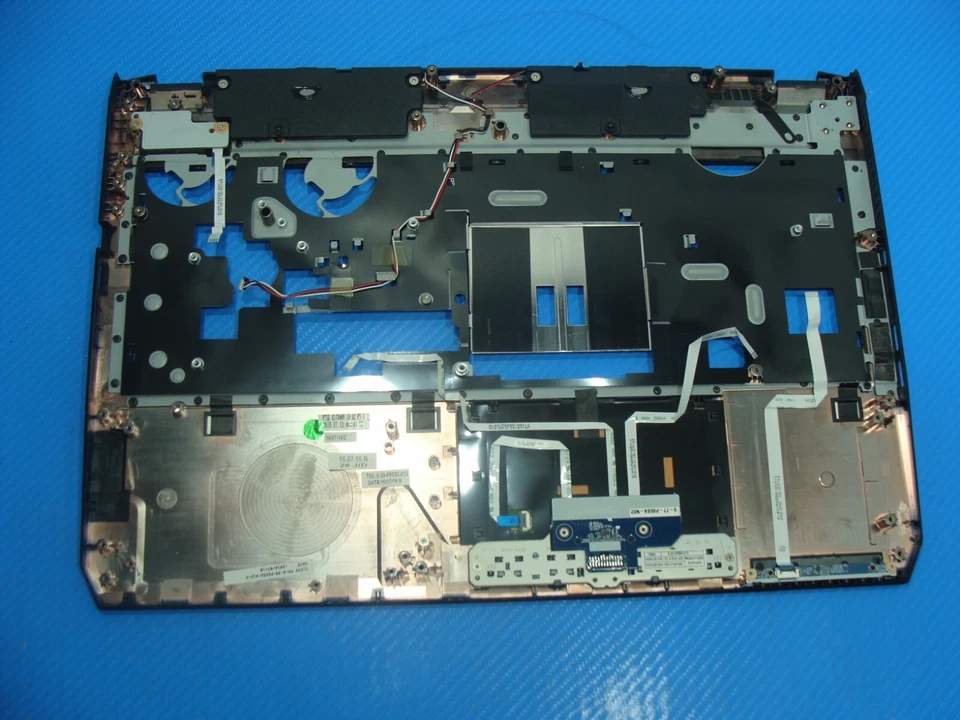 Reposamanos genuino para computadora portátil Sager Clevo P650RS 15,6" con panel táctil 6-39-P65S2-012 Foto 2 de 4