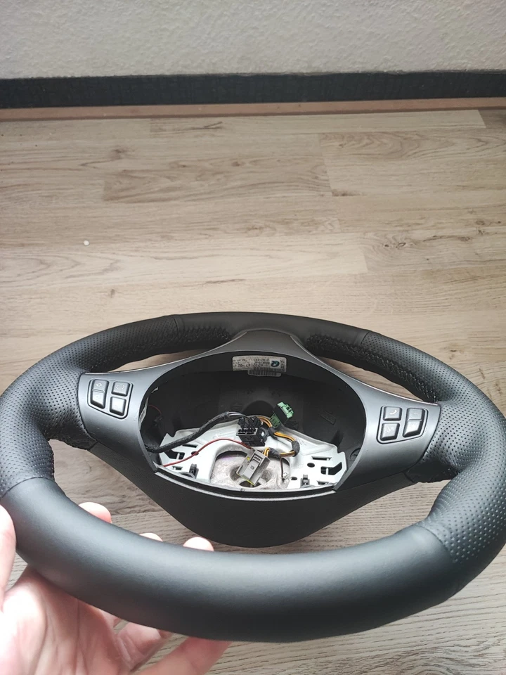 BMW Lenkrad SPORT Neu Bezogen Leder E81 E82 E83 E90 E91 E92 E93 - Bild 4 von 4