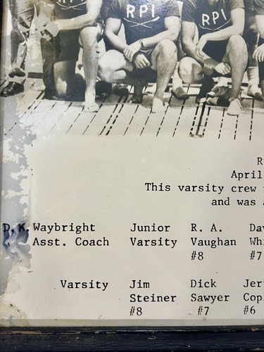 Photo RPI Varsity Crew Team 1967 encadrée souvenirs d'aviron cadre vintage grand noir et blanc - Photo 9/16