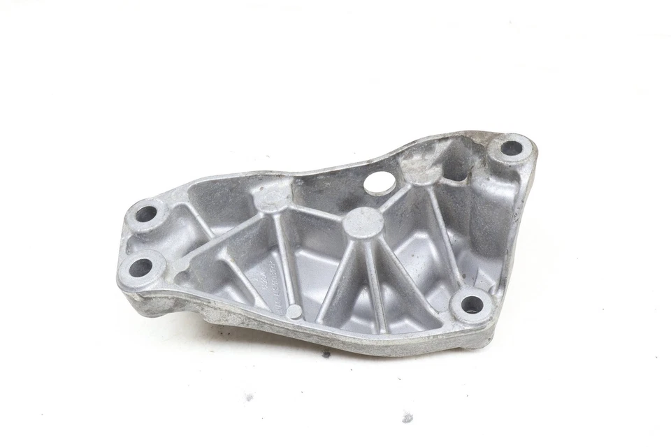 VW PASSAT CC 2009-2012 - Soporte de montaje de motor/transmisión izquierdo 3C0199117J Foto 3 de 4