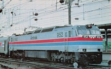 Amtrak's The Colonial Train Vintage Standard Postcard Unposted