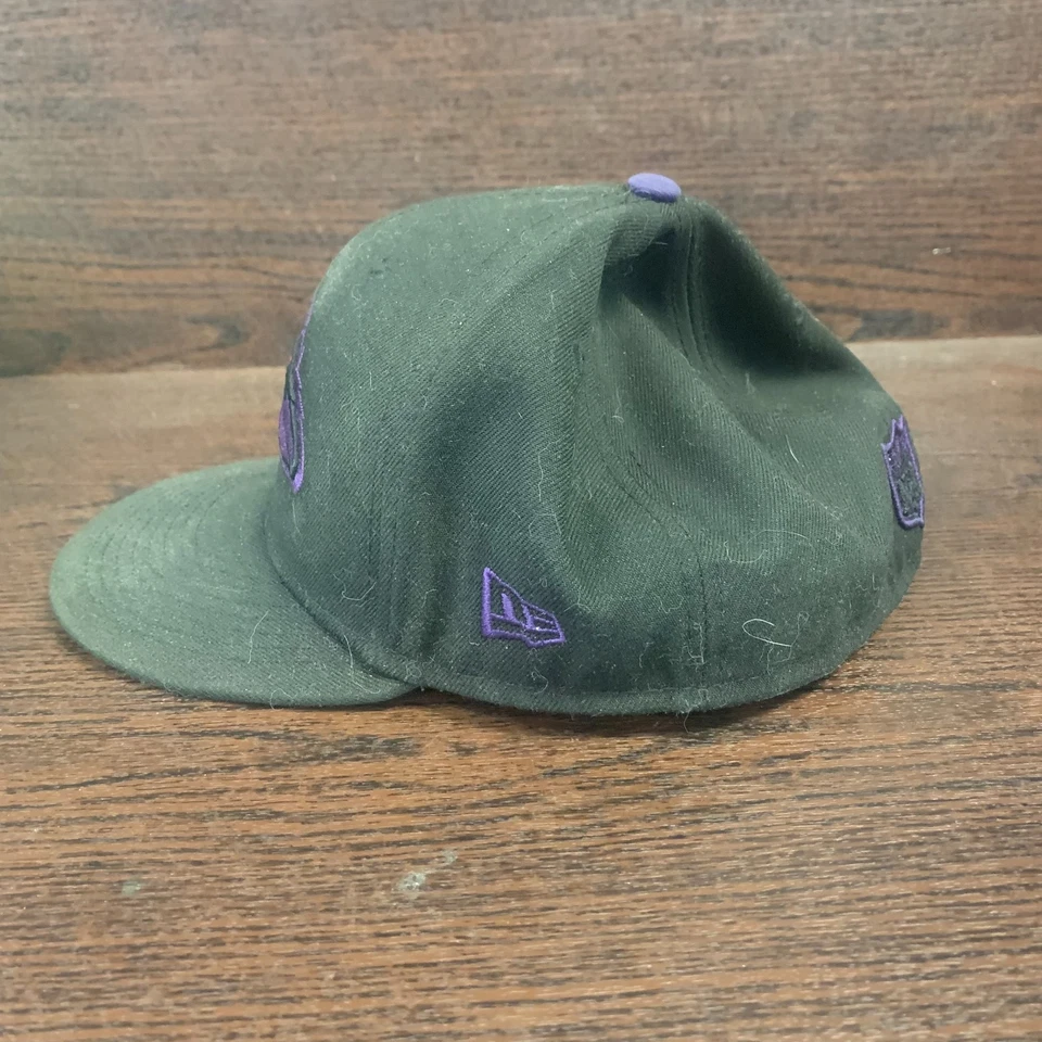 Boné masculino NFL New Era 59FIFTY Baltimore Ravens tamanho 7 1/8 preto roxo logotipo ajustado - Imagem 4 de 4