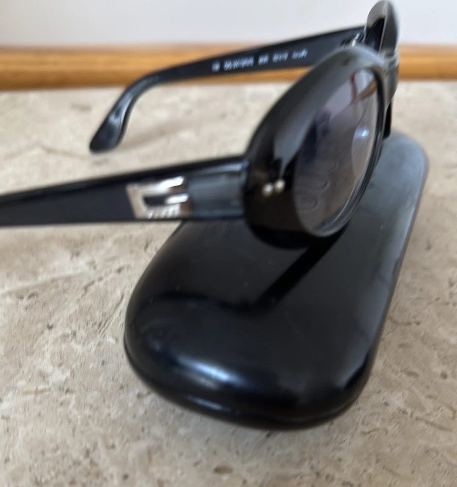 GAFAS DE SOL OVALADAS GUCCI VINTAGE Foto 4 de 4