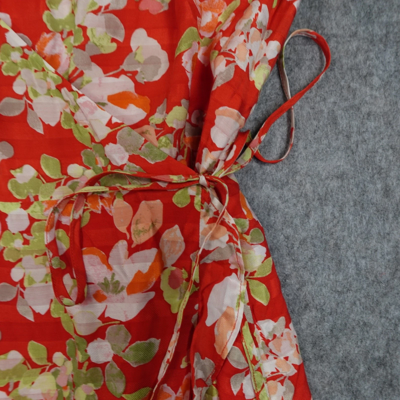 VETEMENTS Abito donna J. Jill grande avvolgente floreale scollo a V mini rosso femminile manica corta