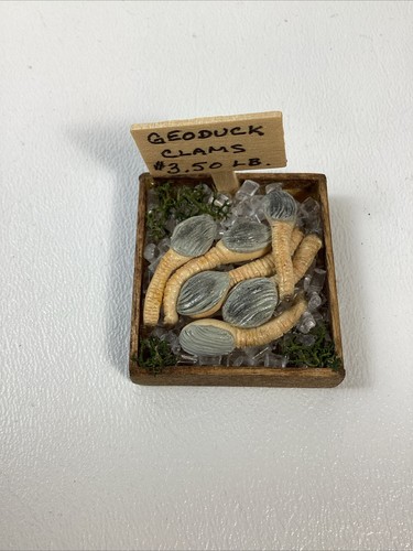 DOLLHOUSE MINIATURE ARTISAN Vintage Signed Geoduck Clams On Ice - Picture 9 of 9