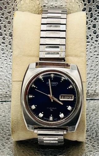 Sharp Blue Dial Seiko 7006 7119 Men's 1972 Automatic 17J Watch