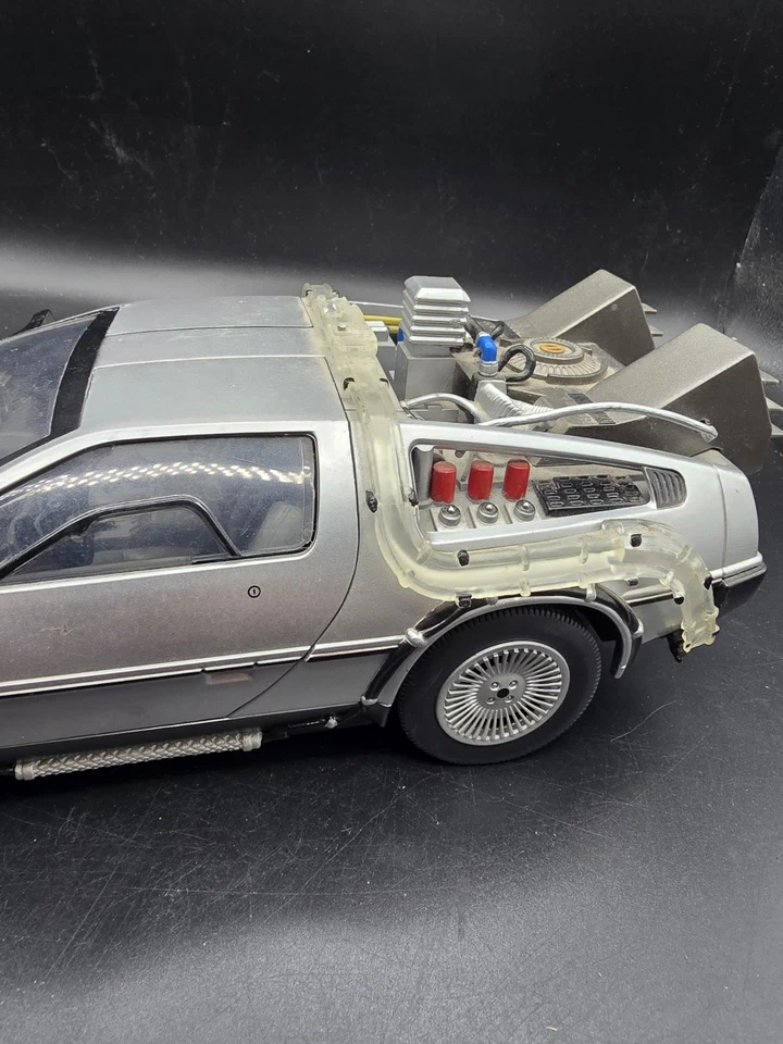Diamond Select Back to The Future Part II 30th Anniv 1/15 Iced Time Machine - Image 3 of 4