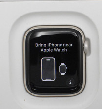 Apple Watch SE 2nd Gen 40mm Starlight Aluminum Case  Sport Band S/M MXEF3LL/A