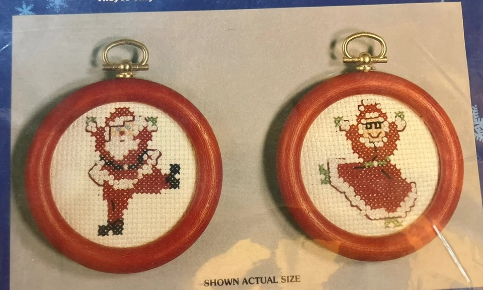 Adornos de punto de cruz Paragon Needlecraft 6614 de colección Papá Noel y la señora Cláusula Foto 2 de 4