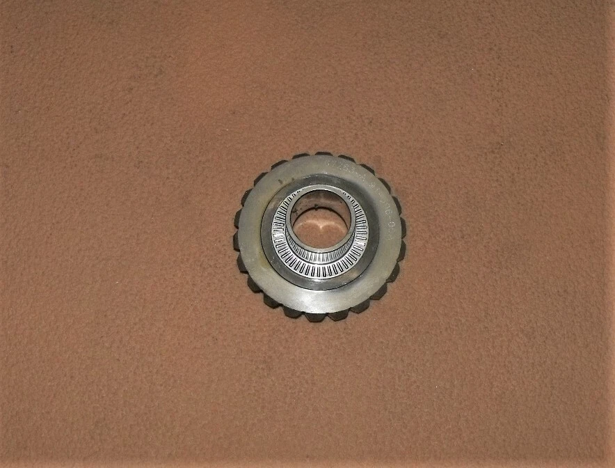 Johnson V6 2 Stroke Forward Gear Assembly PN 0983141 Fits 1986-1993 - Image 2 of 3