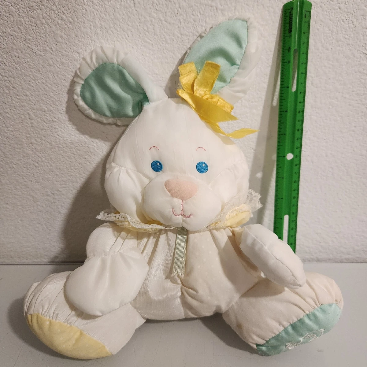 1988 Fisher Price Puffalump Bunny Rabbit Rattle Inside Green Yellow Feet 1359