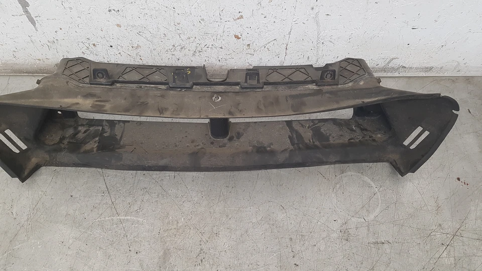 VOLVO V40 2012-2016 Guía De Aire Delantera 31294094 - Imagen 2 de 4