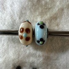 Rare HTF Trollbeads old budded flowers x 2!