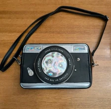 New! NWOT Victorian Trading Co Snapshot Camera Purse Crossbody Zipper Closures 