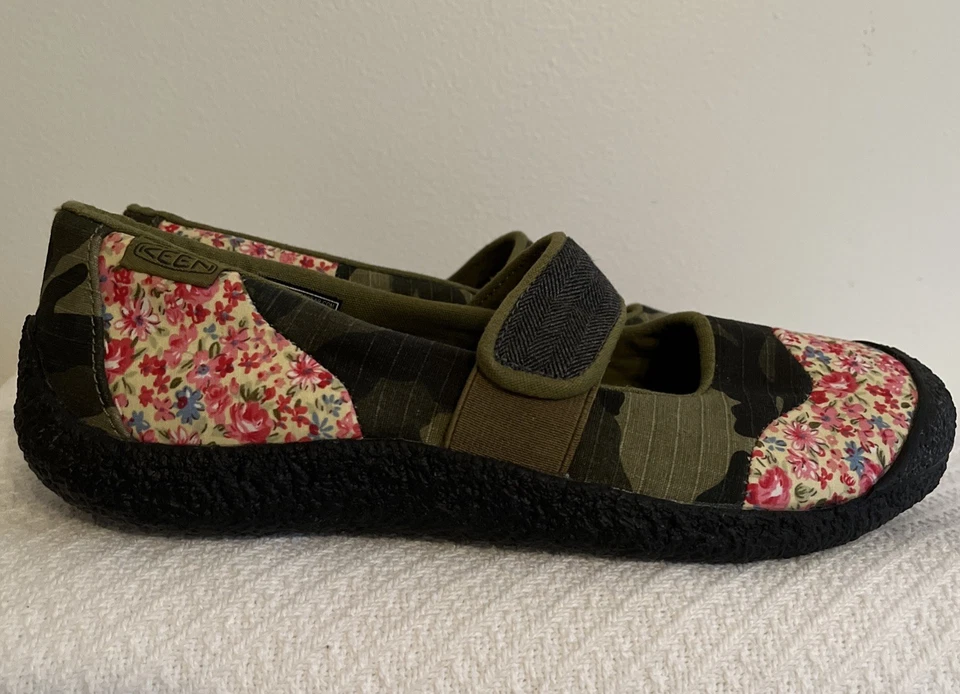 Zapatos planos de lona Keen para mujer 7,5 Harvest Mary Jane camuflaje y flores NUEVO Foto 2 de 4