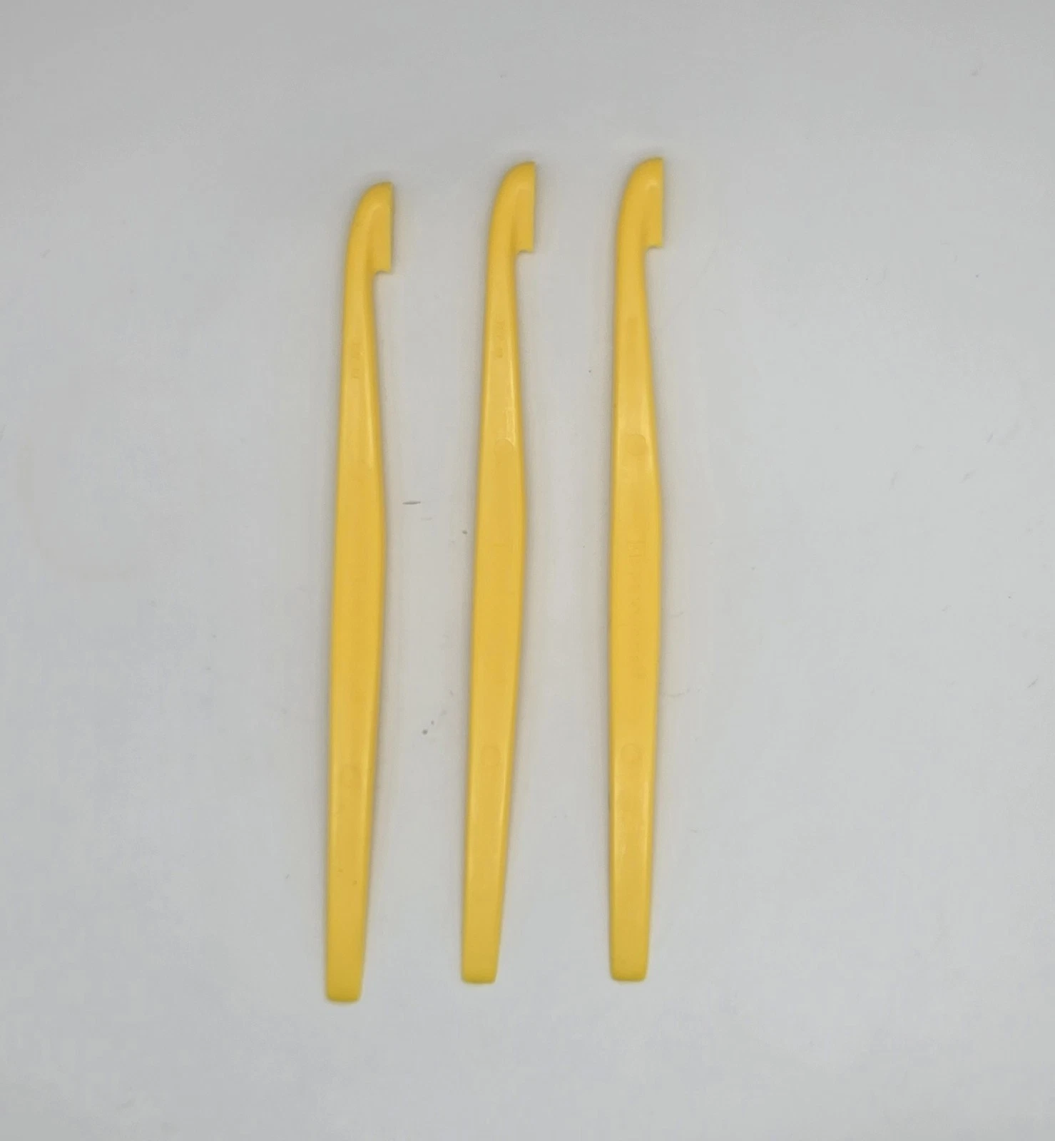 New Vintage Tupperware Citrus Orange Grapefruit Peeler Yellow Lot of 3
Opens in a new window or tab