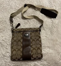 Coach Sutton Swingpak Crossbody  Tan All Over Vintage