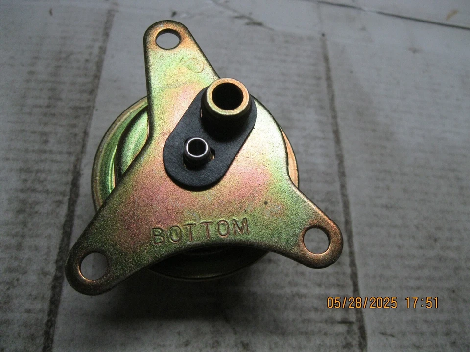 Auto Pride 21018 - Fuel Injection Pressure Regulator Foto 3 de 4