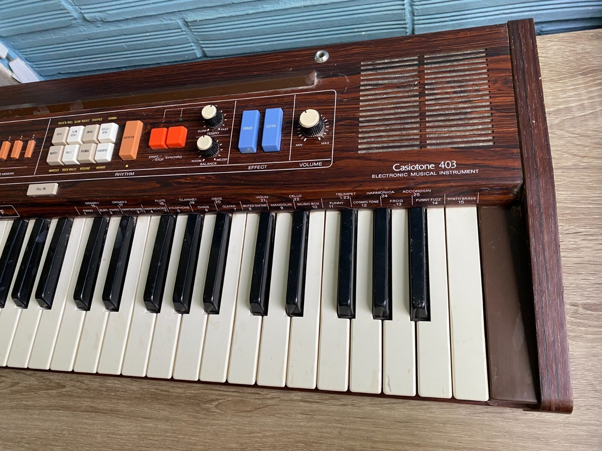 Vintage Casio Casiotone 403 Keyboard Synthesizer Synth Piano Vintage Casio Casiotone 403 Keyboard Synthesizer Synth Piano