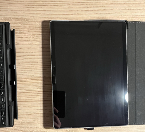 Surface pro 9 microsoft 12th gen 8GB RAM Incluye teclado y funda - Imagen 8 de 11