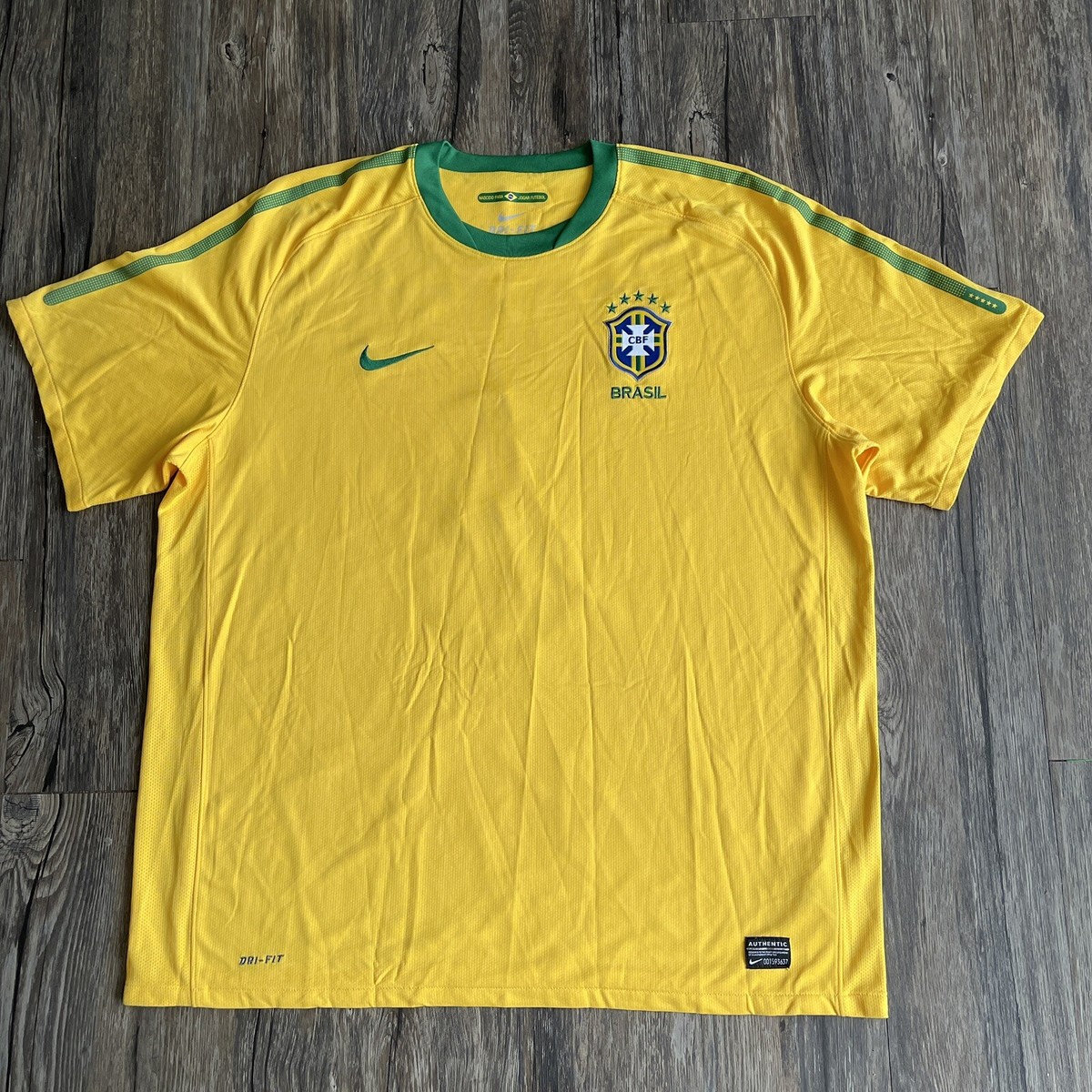 BRAZIL 2010-11 HOME FOOTBALL SOCCER JERSEY NIKE #8 SANCHEZ 369250