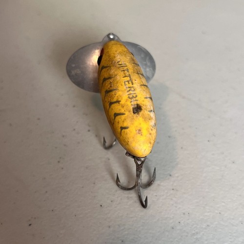 Vintage Fred Arbogast Jitterbug Angelköder gelb mit silbernen Rippen 2 1/4" - Bild 4 von 9