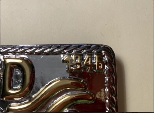 John Wayne Gold/Nickel Red River D Belt Buckle 1946 Movie Westerns Howard Hawks - Picture 4 of 7