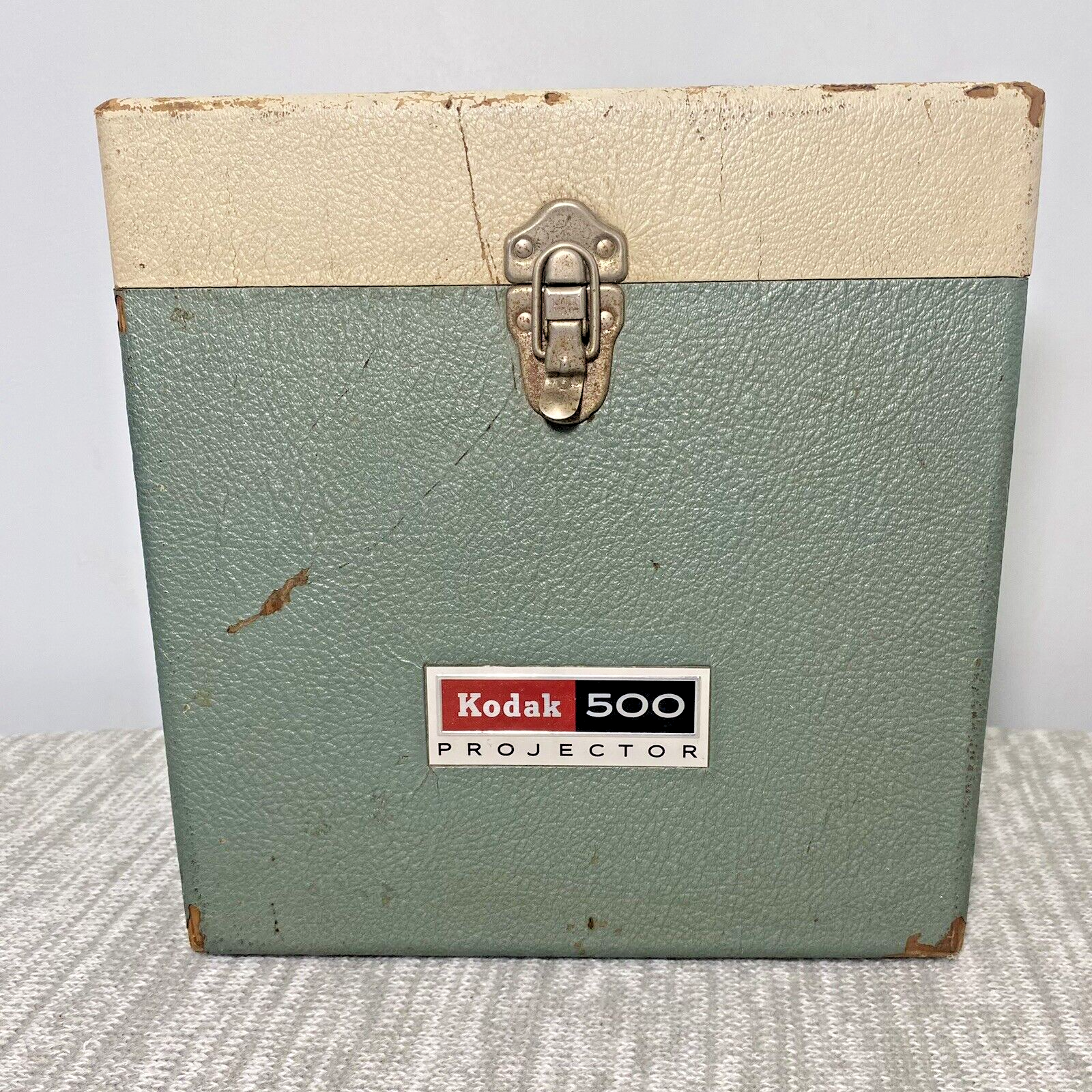 Vintage Kodak 500 Slide Model B WORKING Projector with Carrying Case/Cord
